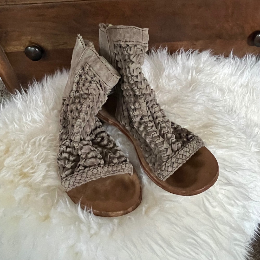 Free People Island Cruiser Woven Suede Sandals Womens 7 - Picture 3 of 11